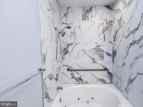 Bath - 3517 Piney Woods Pl #E204, Laurel, MD 20724 photo 6 of 8