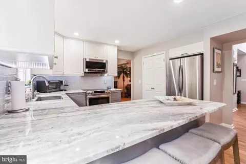 Kitchen - 1043 Skyview Dr, Annapolis, MD 21409 photo 2 of 5