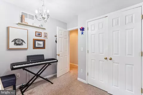 Bedroom - 1043 Skyview Dr, Annapolis, MD 21409 photo 9 of 13