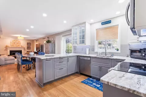Kitchen - 1043 Skyview Dr, Annapolis, MD 21409 photo 4 of 5
