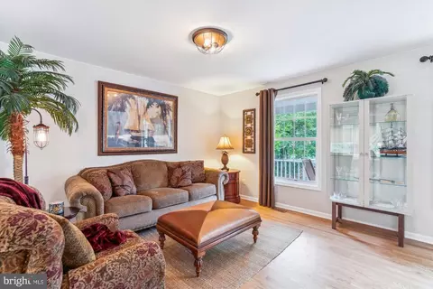 Living - 1043 Skyview Dr, Annapolis, MD 21409 photo 1 of 1