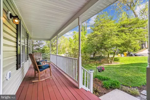 Exterior - 1043 Skyview Dr, Annapolis, MD 21409 photo 5 of 11