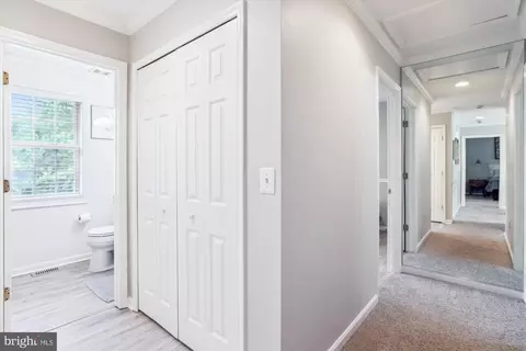 Entry Way - 1043 Skyview Dr, Annapolis, MD 21409 photo 7 of 8
