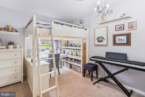 Bedroom - 1043 Skyview Dr, Annapolis, MD 21409 photo 8 of 13