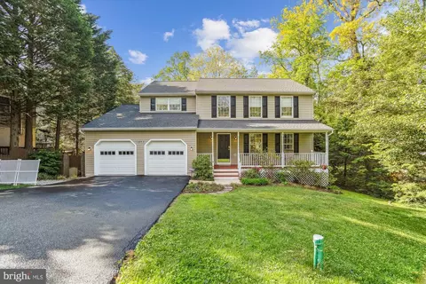 Exterior - 1043 Skyview Dr, Annapolis, MD 21409 photo 2 of 11