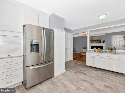 1312 Treasure Dr, Odenton, MD 21113 photo 7