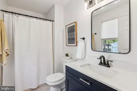 Bath - 917 12th St, Pasadena, MD 21122 photo 2 of 3