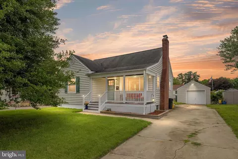 8464 Geneva Rd, Pasadena, MD 21122