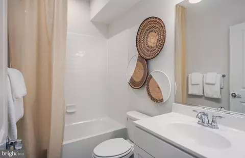 Bath - 316 Ibis Ct, Laurel, MD 20724 photo 2 of 2