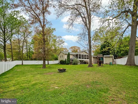 8065 Midvale Ave, Pasadena, MD 21122 photo 45