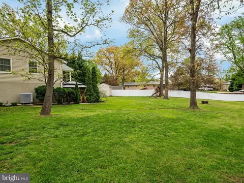 8065 Midvale Ave, Pasadena, MD 21122 photo 43