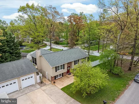 8065 Midvale Ave, Pasadena, MD 21122 photo 6