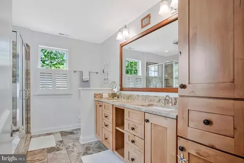 Bath - 1995 Fairfax Rd, Annapolis, MD 21401 photo 2 of 7