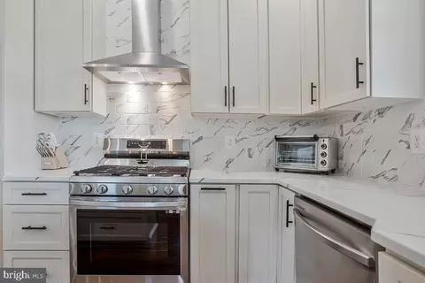 Kitchen - 1995 Fairfax Rd, Annapolis, MD 21401 photo 4 of 4