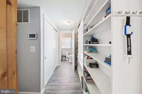 Entry Way - 438 Haven Holme Ct, Arnold, MD 21012 photo 4 of 9