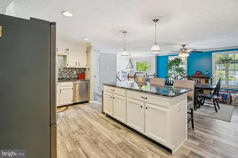 Kitchen - 438 Haven Holme Ct, Arnold, MD 21012 photo 2 of 3