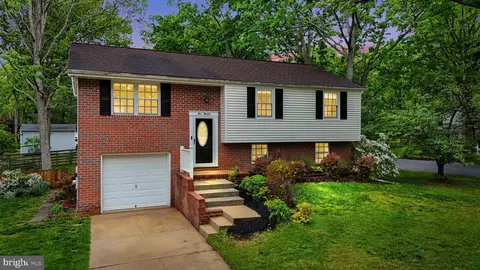 300 N Carolina Ave, Pasadena, MD 21122