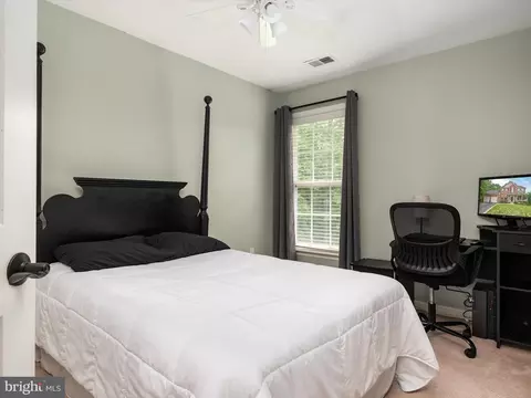 321 Early Pride Ct, Pasadena, MD 21122 photo 30