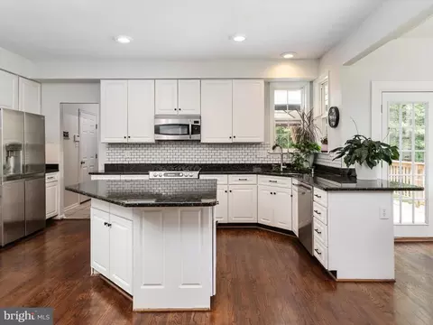 321 Early Pride Ct, Pasadena, MD 21122 photo 18