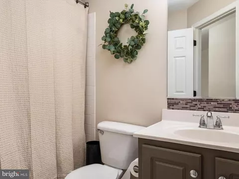 321 Early Pride Ct, Pasadena, MD 21122 photo 32