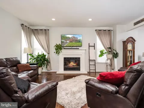321 Early Pride Ct, Pasadena, MD 21122 photo 15