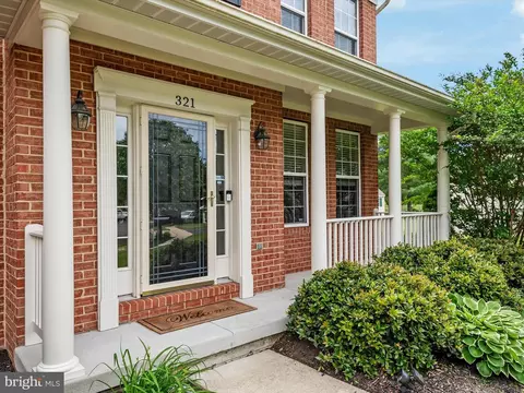 321 Early Pride Ct, Pasadena, MD 21122 photo 4