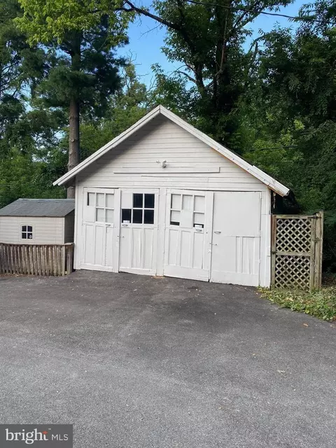 Exterior - 105 E Maple Rd, Linthicum Heights, MD 21090 photo 8 of 8