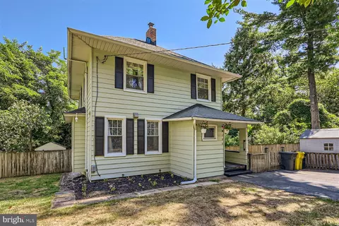 Exterior - 105 E Maple Rd, Linthicum Heights, MD 21090 photo 2 of 8