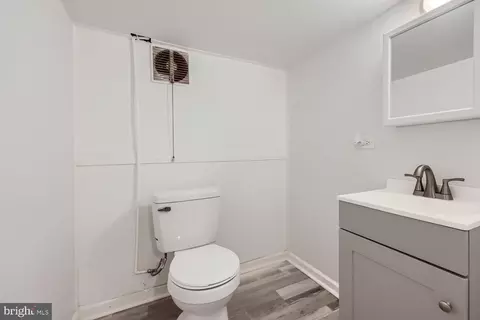 Bath - 105 E Maple Rd, Linthicum Heights, MD 21090 photo 4 of 4