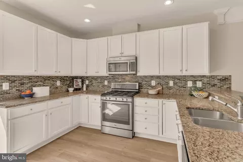Kitchen - 227 West St, Annapolis, MD 21401 photo 2 of 4