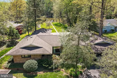 3916 W Shore Dr, Edgewater, MD 21037