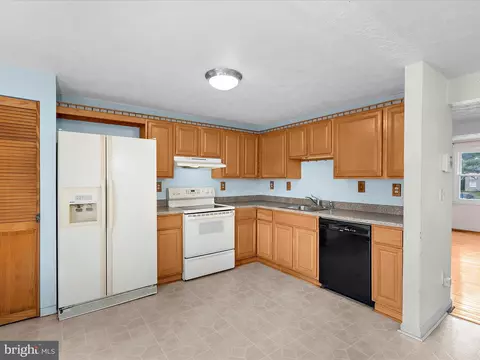 3621 Chadwick Ct, Pasadena, MD 21122 photo 5