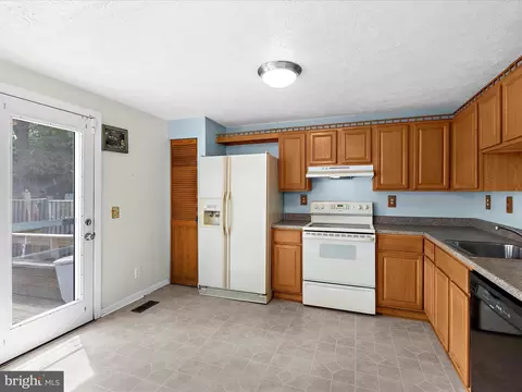 3621 Chadwick Ct, Pasadena, MD 21122 photo 13