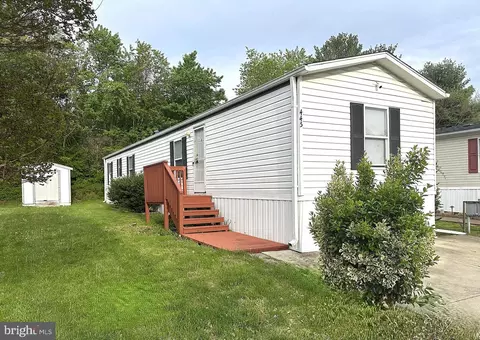 445 Sarah Anne Dr, Lothian, MD 20711