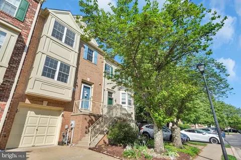 2565 Windy Oak Ct, Crofton, MD 21114