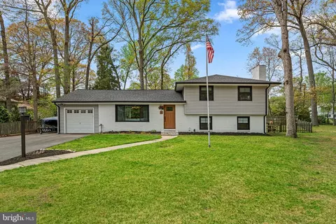 10 Emerson Ct, Severna Park, MD 21146