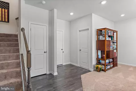 Entry Way - 321 Bright Light Ct, Edgewater, MD 21037 photo 11 of 12