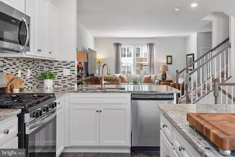 Kitchen - 321 Bright Light Ct, Edgewater, MD 21037 photo 4 of 4