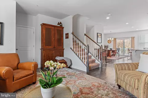 Entry Way - 321 Bright Light Ct, Edgewater, MD 21037 photo 3 of 12