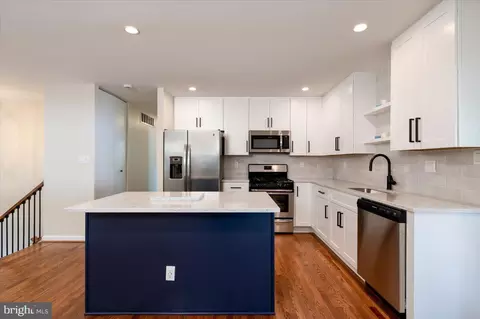 Kitchen - 718 215th St, Pasadena, MD 21122 photo 1 of 3