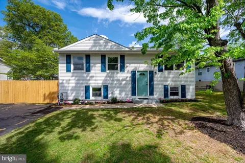 Exterior - 718 215th St, Pasadena, MD 21122 photo 2 of 6