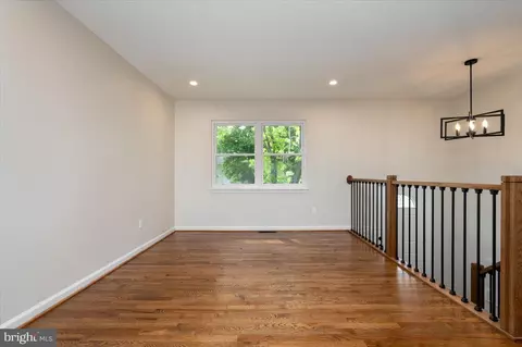 Living - 718 215th St, Pasadena, MD 21122 photo 2 of 6