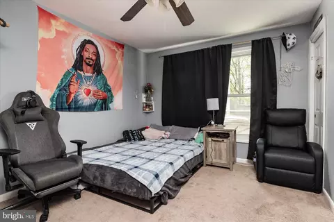Bedroom - 4904 Beech St, Shady Side, MD 20764 photo 1 of 5