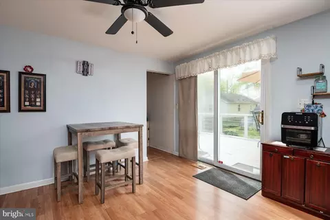 Entry Way - 4904 Beech St, Shady Side, MD 20764 photo 4 of 4