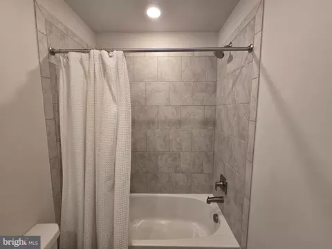 Bath - 106 Bikram Ter, Annapolis, MD 21403 photo 2 of 2
