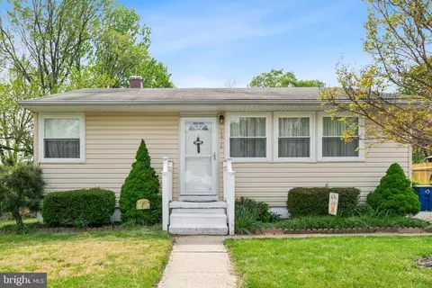1614 Sunshine St, Glen Burnie, MD 21061