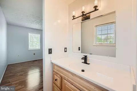 Bath - 7884 Brighton Ct, Pasadena, MD 21122 photo 2 of 4