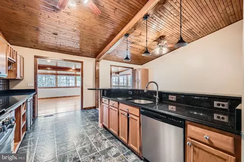 Kitchen - 7884 Brighton Ct, Pasadena, MD 21122 photo 3 of 3