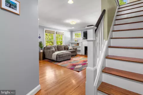 Entry Way - 431 Schley Rd, Annapolis, MD 21401 photo 5 of 8