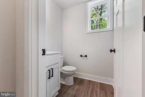 Entry Way - 3519 Cedar Dr, Edgewater, MD 21037 photo 6 of 10